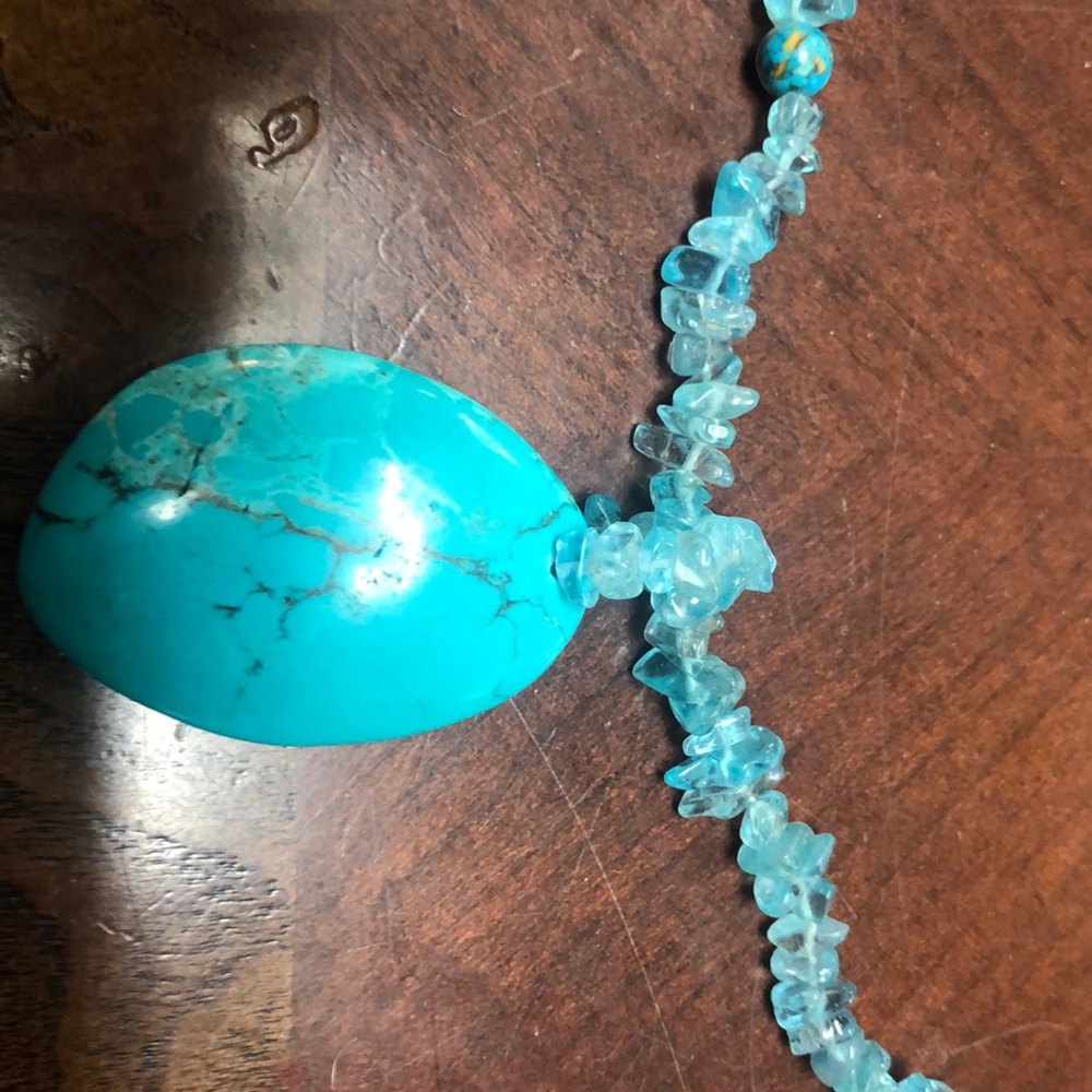 Necklace - Picture 2 of 3